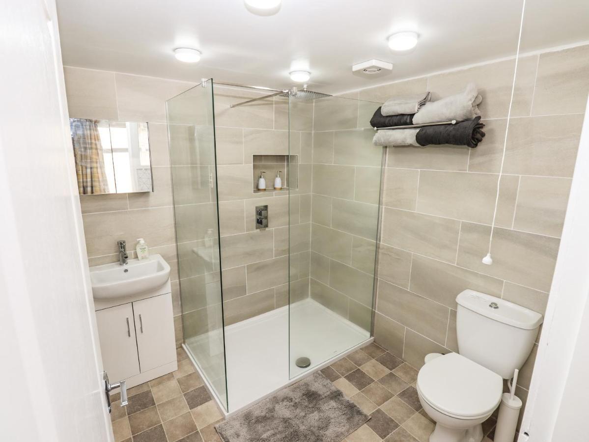 8 Heatons Bridge Road Vila Ormskirk Exterior foto